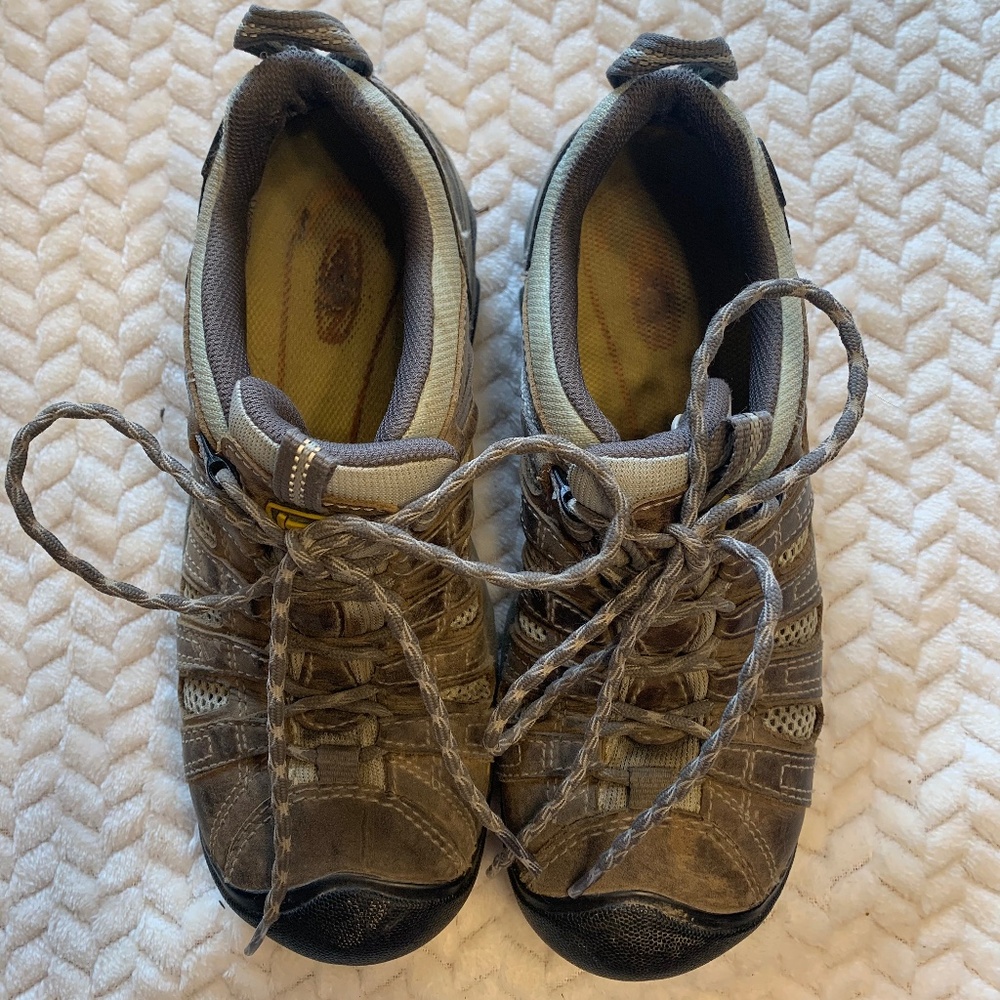 Keen steel-toe shoes
